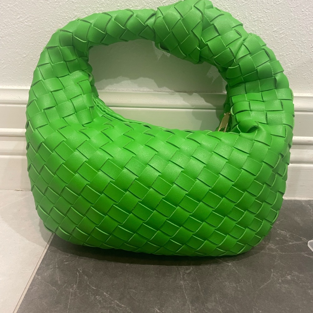 Urban Expressions Neon Green Crescent Shoulder bag - Picture 3 of 3
